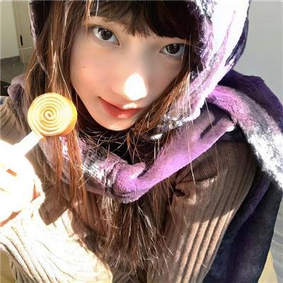 七个月亮 海报